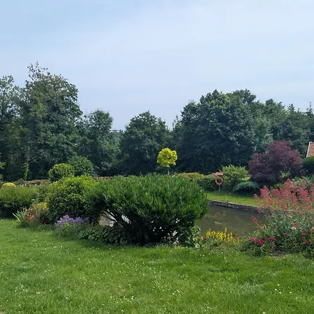 Dans Ancien Presbytere Avec Parc A - Fr-1-611-74